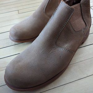 Kodiak Chelsea Low Rider Boots Women's 8 Wheat Color